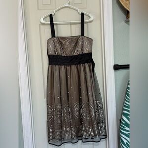 NWT R&M Richards Formal Evening Women’s Dress in Black and Silver Size 12P